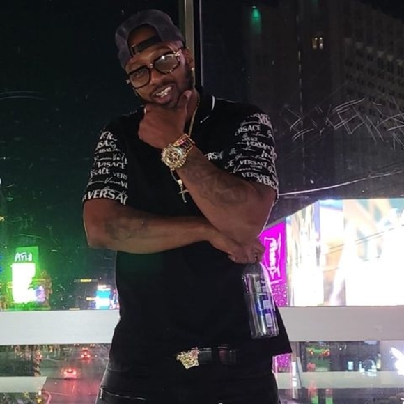 Meet your Posher, Royal - Picture 1 of 1